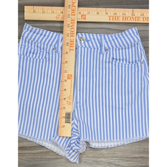 H&M Blue & White Striped Shorts Size 4 - Picture 2 of 6